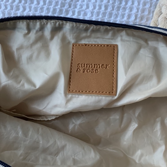 Summer & Rose Tote - Picture 4 of 5